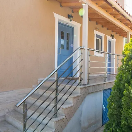 Apartment Aggelos Cozy Apartment Few Min From Sea Karavados